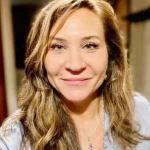 Dr. nadia Thalji