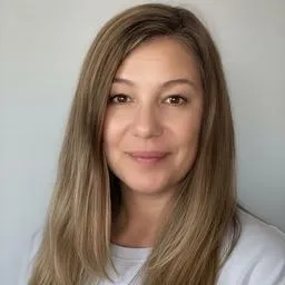 Dr. julie Ray