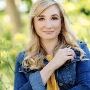 Laura Weinstein, LMFTA, ATR-P, Art Therapist in seattle, WA 