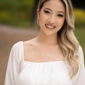 Uyen Kha