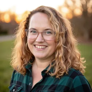 Kate Russell-Bogan, MA, APCC, Associate Professional Clinical Counselor in ,  