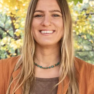 Kelsie Foster