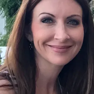 Carrie Crump