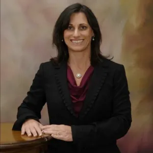 Dr. phyllis Hart