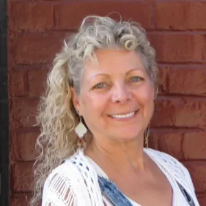Denise Lucas, MAC / EMDR Certified, Licensed Professional Counselor in Portland, OR 