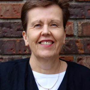 Lynne Silva-breen