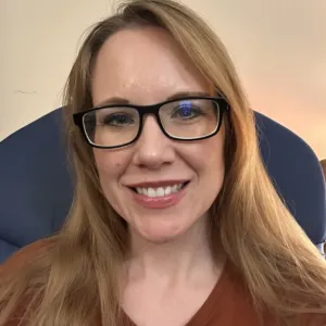 Abi Mitchell, Licensed clinical professional counselor, Licensed Clinical Mental Health Counselor in Aurora, IL 