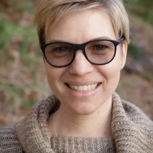 Julie Harris, LCSW-C, Psychotherapist in ,  