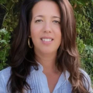 Hannah Guggenheim, Psychotherapist, LSWAIC, MSW, MFA, Associate Clinical Social Worker in Freeland, WA 98249