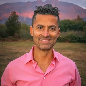 Diego Vitelli, MFTA, supervised by Spring Melinda Hecht, LICSW, Marriage and Family Therapist Associate  in Washington 