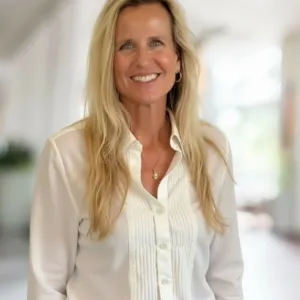 Sarah Carlson-Pint, LMFT, Licensed Marriage & Family Therapist in Naples, FL 