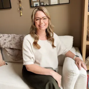 Shauna Richardson, LAC, Associate Professional Clinical Counselor in Gilbert, AZ, AZ 85296
