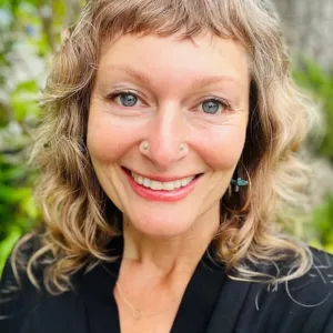 Loi Medvin, PsyD, MA, Clinical Psychologist in Sebastopol, CA 