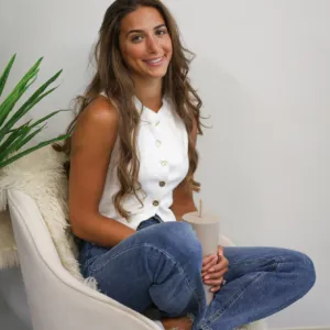 Kylie Bray, license number - 10203, Associate Professional Clinical Counselor in ,  