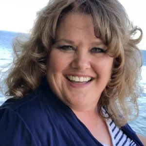 Mishel Cowart, LMFT, Licensed Marriage & Family Therapist in Visalia, CA 