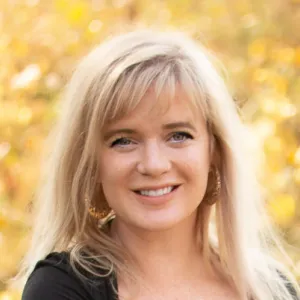 Shae Loucks, MSW, LGSW, Psychotherapist  in Minnesota 