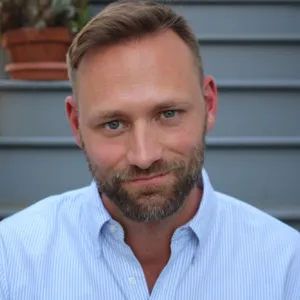 Chris Peters, LMFT, EMDR, IFS, Marriage & Family Therapist in Los Angeles, CA 