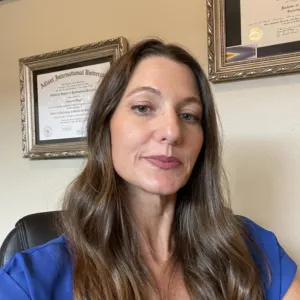Courtney Olinger, PsyD, LMFT 49051, Licensed Marriage & Family Therapist  in California 