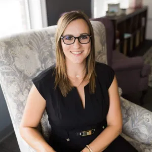 Kristin Kneedler, CEO, LCPC, NCC, Psychotherapist in Clayton, MO 