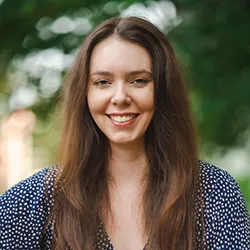 Dr. amanda Mead