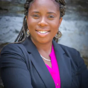 Laura Adamgbo