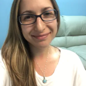 Lindsay Laufer, lcsw, cctp