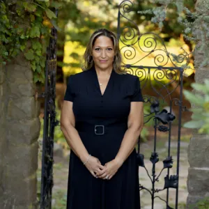 Jacqueline Menard