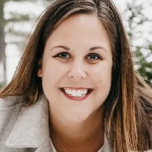 Lindsay Deans