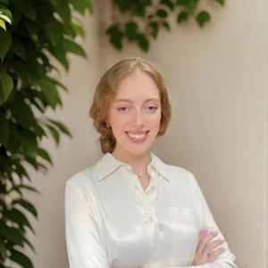 Dr. caroline Stone