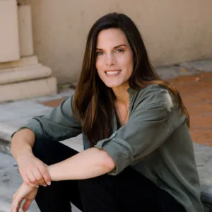 Roselyn "roe" Romano