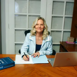 Dawn Lyle