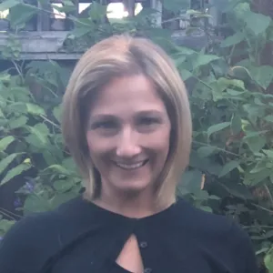 Debbie  Bauer