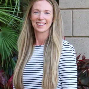Dr. kelley Holladay