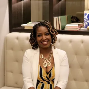 Jesaira Glover