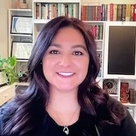 Rosa Sicairos, LMFT#149958, LPCC#16141, Licensed Marriage & Family Therapist in Tustin, CA 