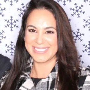 Dr. monica Gomez