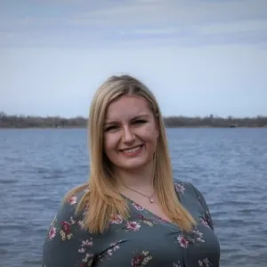 Kayla Ulsby, MSW, LICSW, Licensed Clinical Social Worker in Roseville, MN 