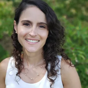 Dr. victoria Egizio