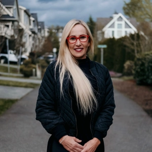 Lois Spence, MC  61302840, Licensed Clinical Mental Health Counselor Associate in Issaquah, WA 98029