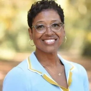 Elizabeth Lyons