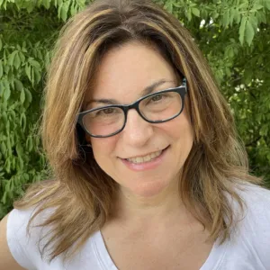 Joely Lyons