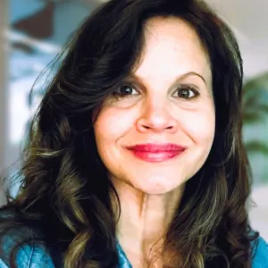Elahe Toutaiolepo-Bellinger, LCSW, Clinical Social Worker   in Arizona 
