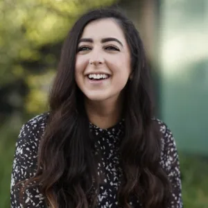 Dr. ida Fariba