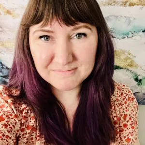 Suzanne "suzi" Leigh