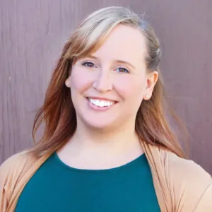 Stephanie Kilper, LPC, BC-DMT, Creative Art Therapist in Naperville, IL 