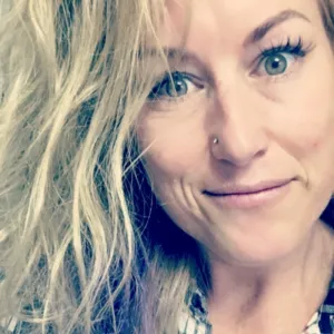 Laura Snell