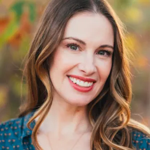 Elisabeth Abbott, MA, LMFT, Licensed Marriage & Family Therapist in Burbank, CA 