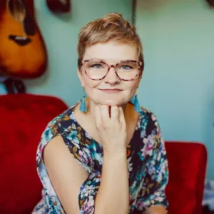 Maryrose Nelson, MMT, MT-BC, Creative Art Therapist in Chapel Hill, NC 