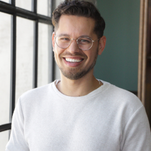 Alejandro Romero, , Licensed Marriage & Family Therapist in , California 