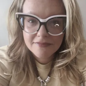 Dr. haley Scott